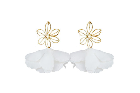 white wire flower flutter